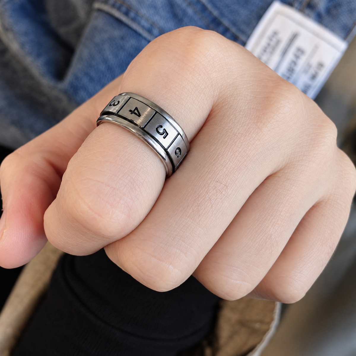 Bague anti-stress anneau tournant Chiffre, anneau tournant à cases numérotées de 0 à 9, portée au doigt