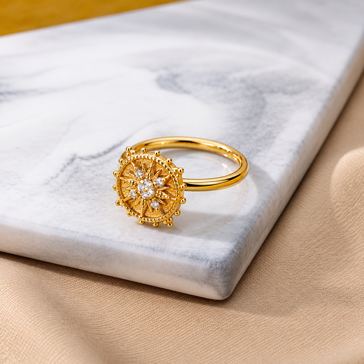 Bague anti-stress rotative Harmonie, médaillon perlé rayonnant et étoile de pierres