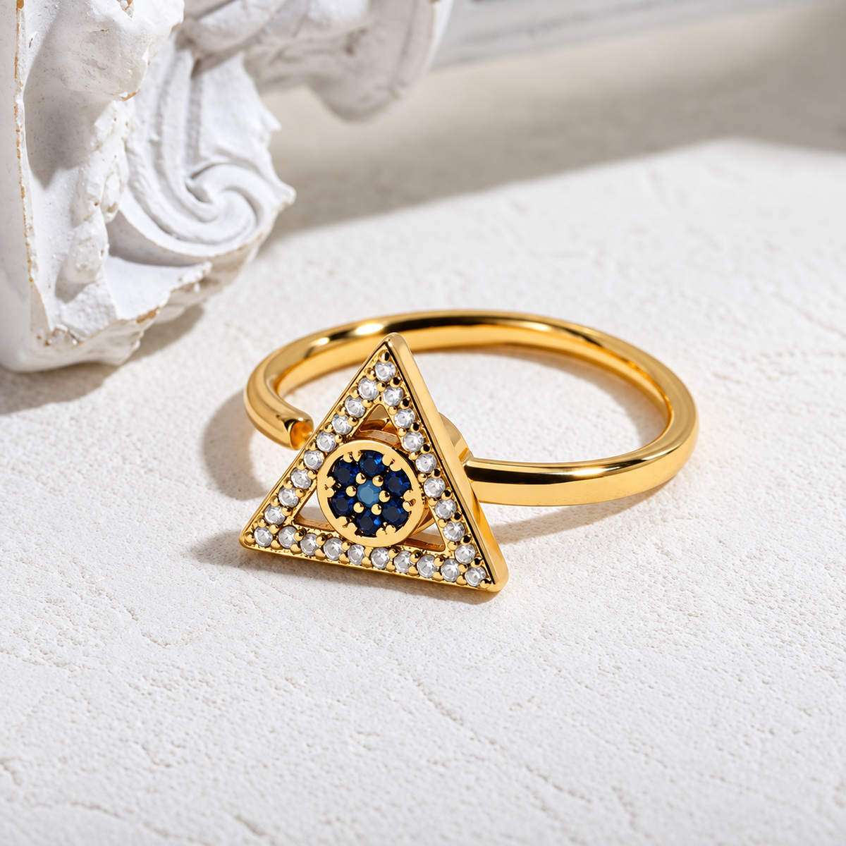Bague anti-stress rotative Triangle Divin, triangle pavé et rosace de pierres bleu nuit