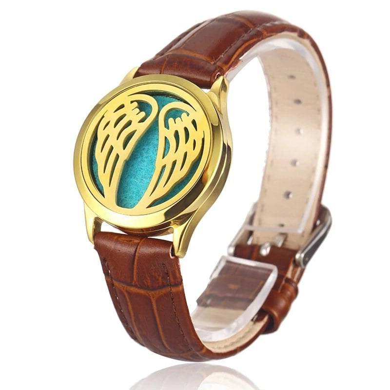 Bracelet diffuseur huile essentielle cuir marron Angel, médaillon ailes d’ange dorées sur bracelet en cuir marron