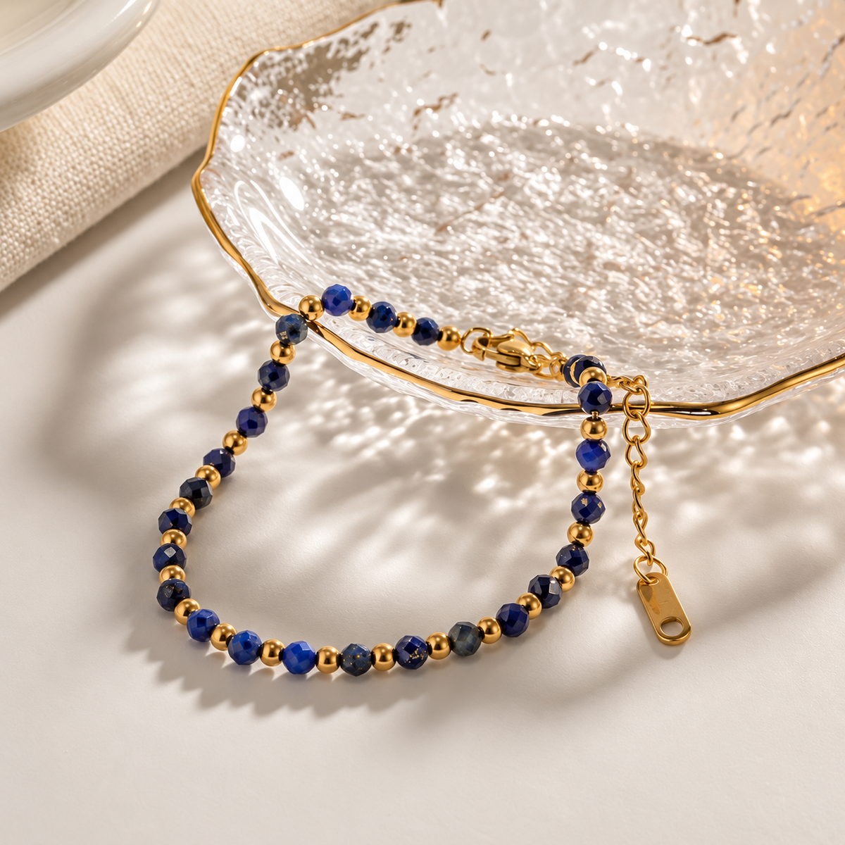 Bracelet Lapis Lazuli Fashion, perles facettées de lapis-lazuli et billes dorées avec fermoir