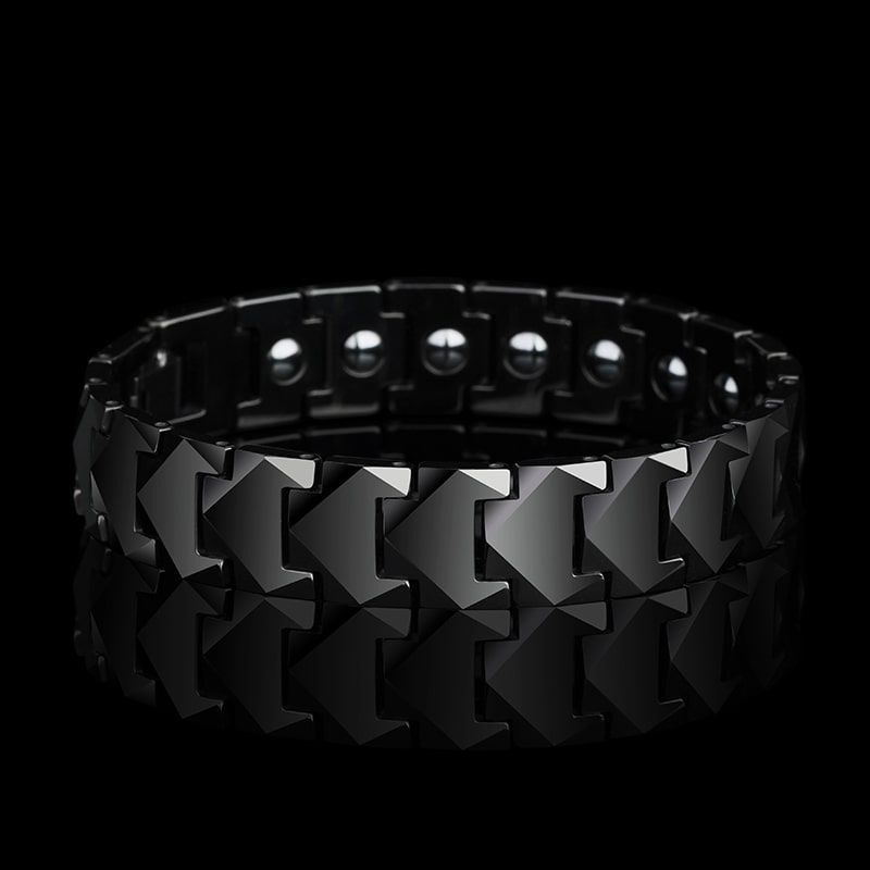 Bracelet Magnétique Tungstène, maillons en carbure de tungstène taillés en chevrons