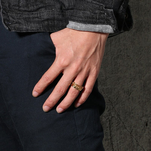 Bague anti-stress anneau tournant Chaîne Chiffrée, bague gravée de chiffres romains avec chaîne gourmette tournante, portée au doigt